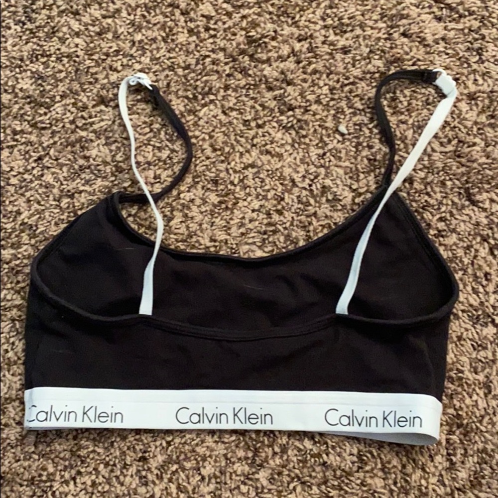 Sports bra - Picture 2 of 3